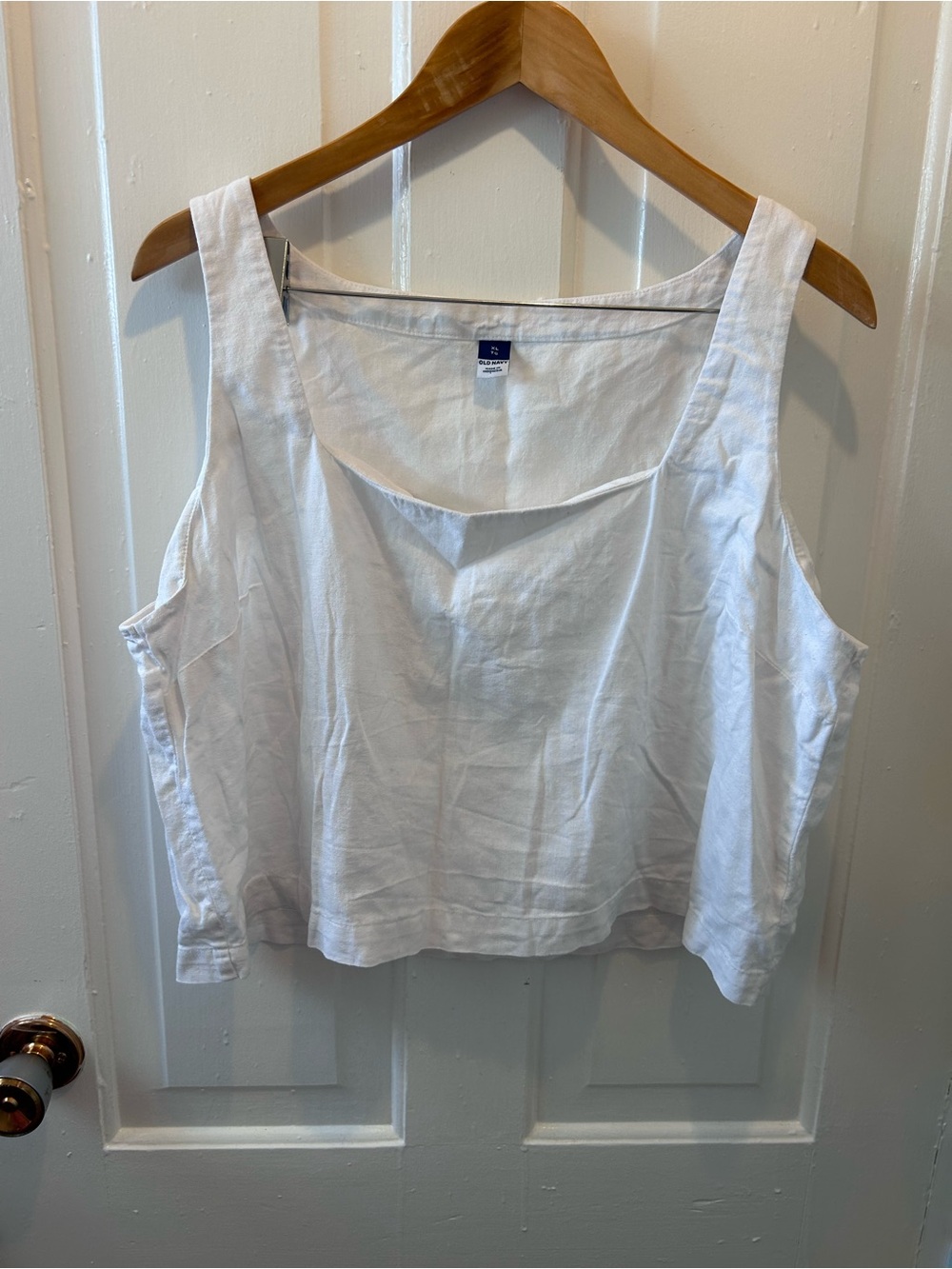 Old Navy White Sleeveless Square Neck Linen Tank